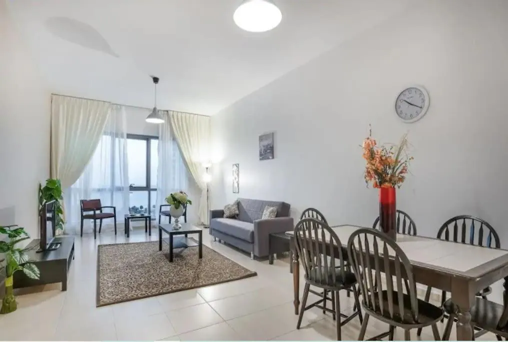 Huge 3 Bedroom Apartment Beach Front Абу-Даби