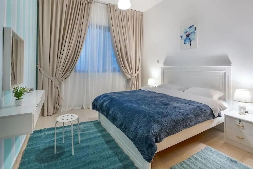 Huge 3 Bedroom Apartment Beach Front Абу-Даби