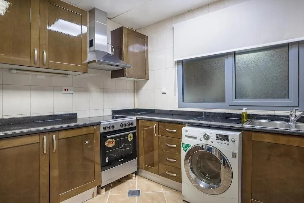אבו דאבי Huge 3 Bedroom Apartment Beach Front